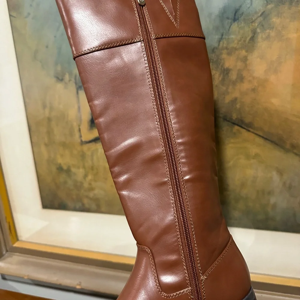 🌸TOMMY HILFIGER🌸 Shyenne Boots In Brown Size: 5.5